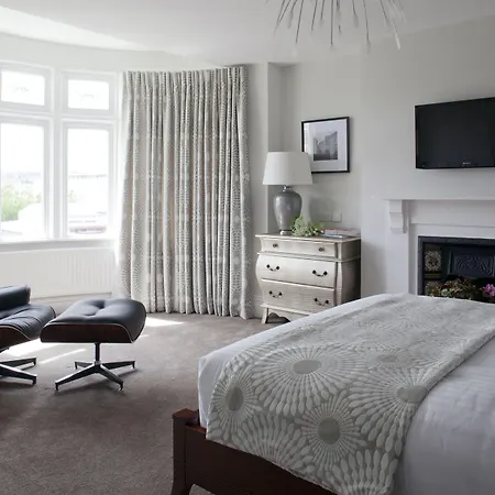2 Crescent Gardens Guest House-2