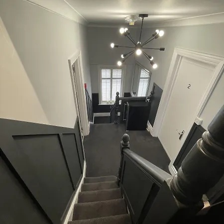 Grosvenor Lodge Guest House-3