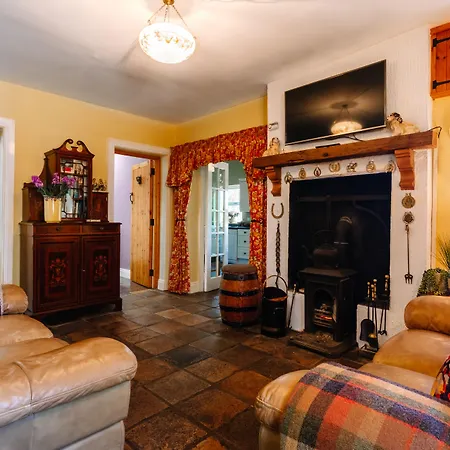 Brookhall Cottages-3