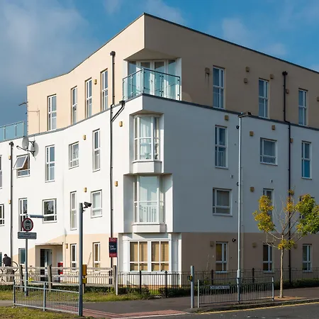 Cambridge Orchard Apartments - 2 Double Bedrooms-2