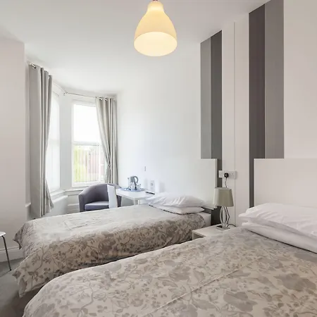 Kingswood Guest House-3