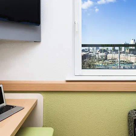 Ibis Budget Belfast City Centre-2