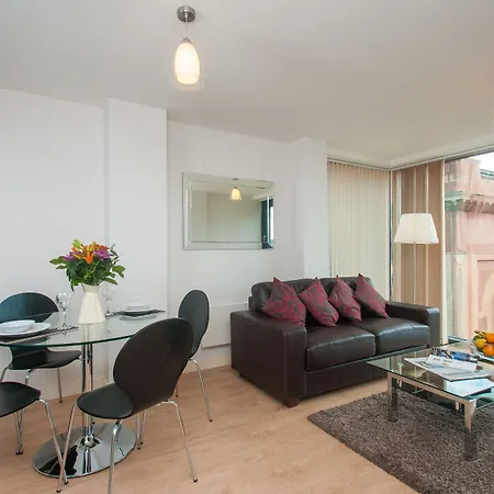 Cleyro Serviced Apartments - Finzels Reach-2