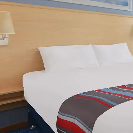 Travelodge Birmingham Hilton Park M6 Southbound-2