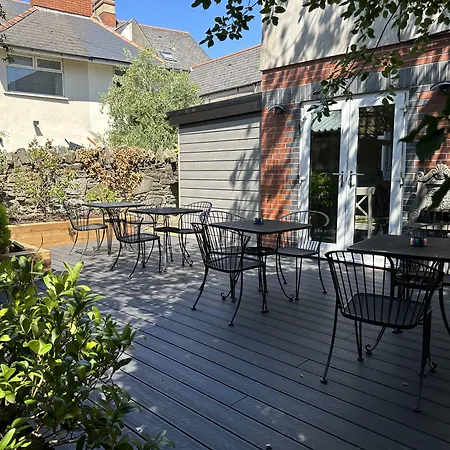 The Riverhouse-3