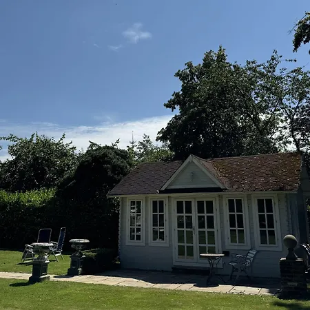 Hookwood Lodge-2