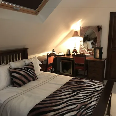The Lodge At Ruddington-3