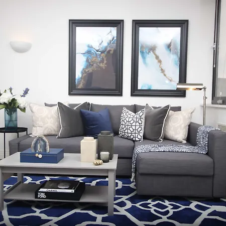 Aisiki Living: Flexible Apartments with Free Wi-Fi and Parking-2