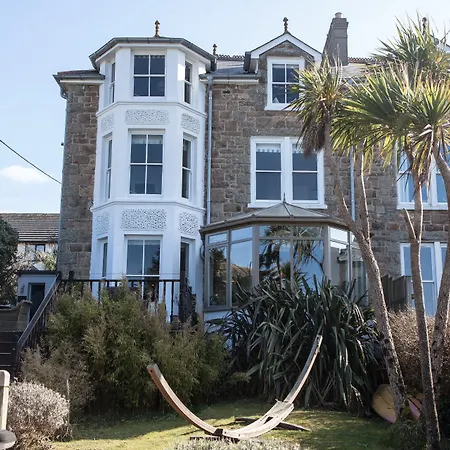 Headland House Luxury B&B-3