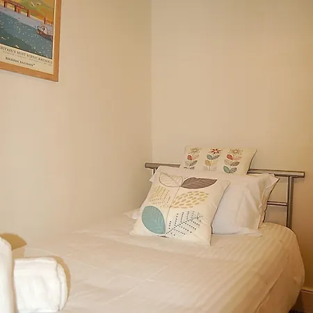 Saint Cadfans Lodge-3