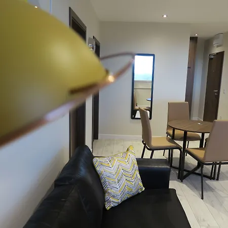 Quay Apartments Clarence House-3