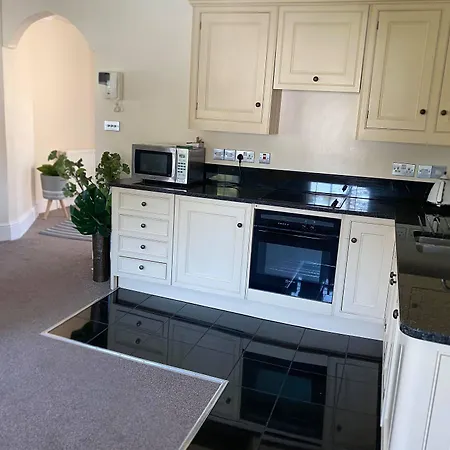Letting Serviced Apartments - Guards View, Windsor-2