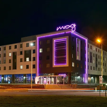 Moxy Edinburgh Airport-2