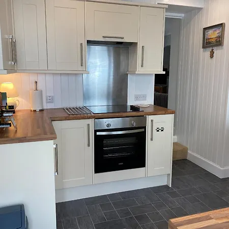 Dolphin Cottage-3