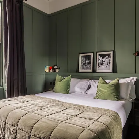 The George-3