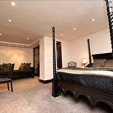 Munstone House-2