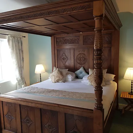 Cromwell'S Inn-3