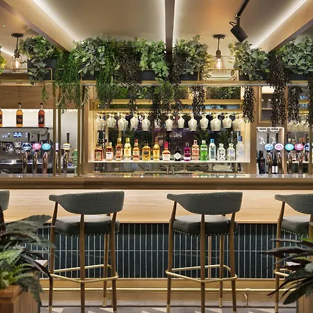 Leonardo Hotel Chester-3