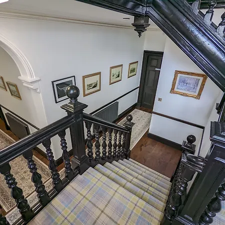 Cambeth Lodge Guesthouse-2