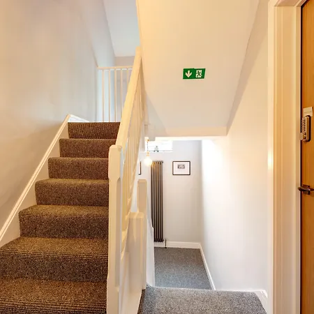 Bondgate Hotel - Smart Self Check-In Accomodation-3