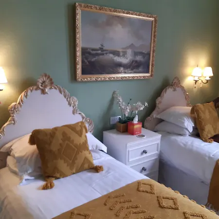 Holywell House-3