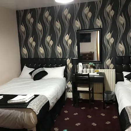 Pacific Inn London Heathrow-3