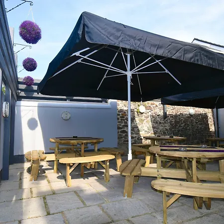 Rose And Crown Hotel-3