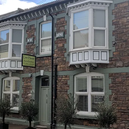 Lion House Bed & Breakfast With Restaurant-2