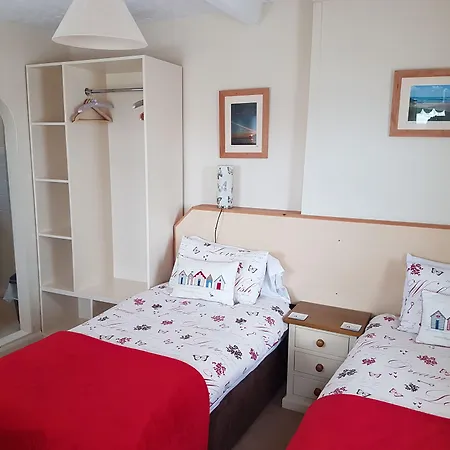The Trelinda Guest House-3