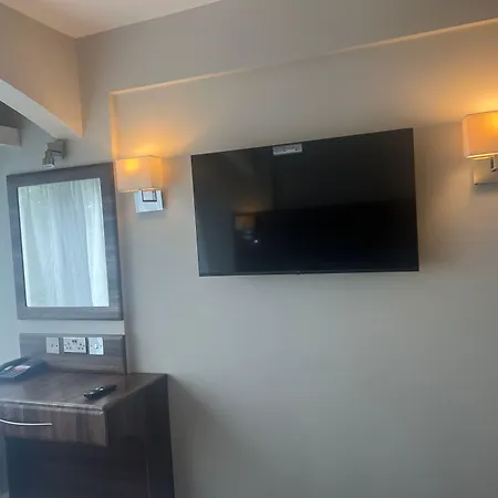Riverside Hotel-3