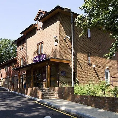 Premier Inn Portsmouth - Horndean-2