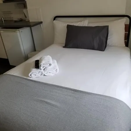 Tlk Apartments & Hotel - Beckenham-3