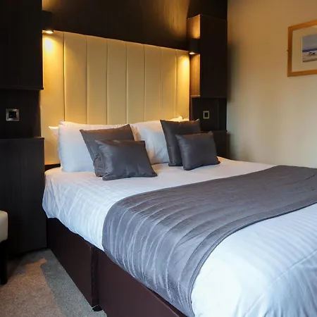 Arden Hotel And Leisure Club-2