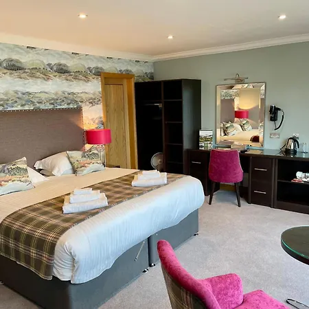 Clan Macduff Hotel-3