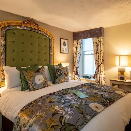 The Warwick Arms Hotel - The Coaching Inn Group-2
