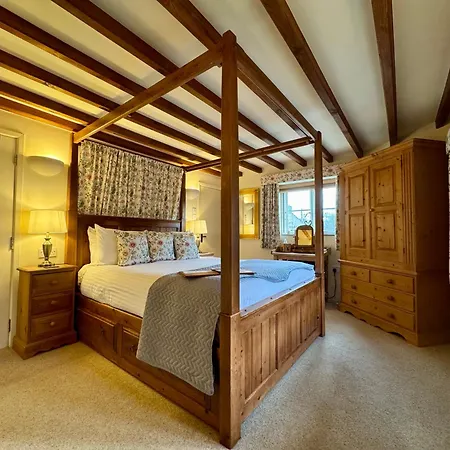 Guiting Guest House-2
