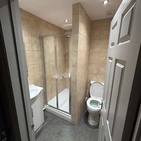 Airport Tavern Accommodation-3