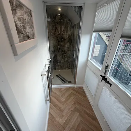 Silver Street Suites-2