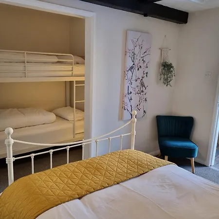 Little Park Holiday Homes Self Catering Cottages 1 & 2 Bedrooms Available Close To Tutbury Castle-2