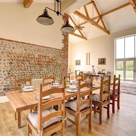4 Bed In Cromer Oc-1703-3