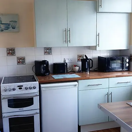 Ashton Holiday Flats Seaviews-3