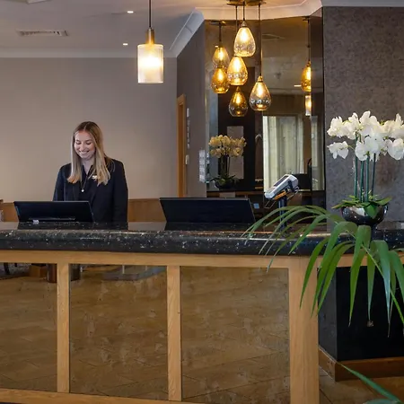 Hampshire Court Hotel & Spa-3