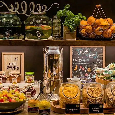 Motel One Newcastle-3