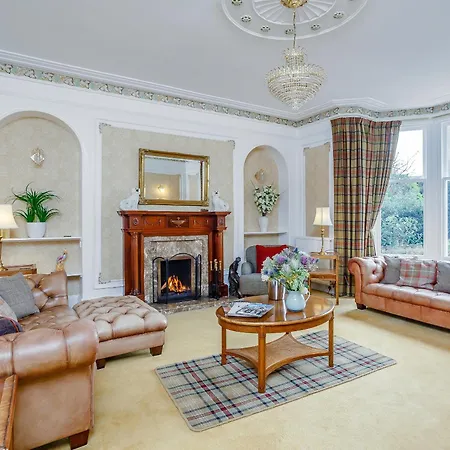 Craigendarroch House-2