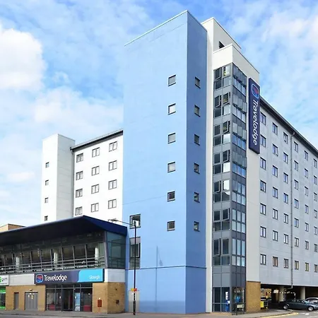 Travelodge Slough-3