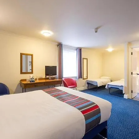 Travelodge Perth Central-2