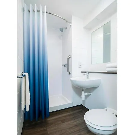 Travelodge St Austell-3