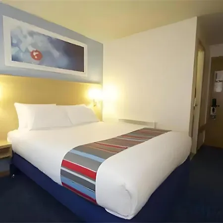Travelodge London Chessington Tolworth-3