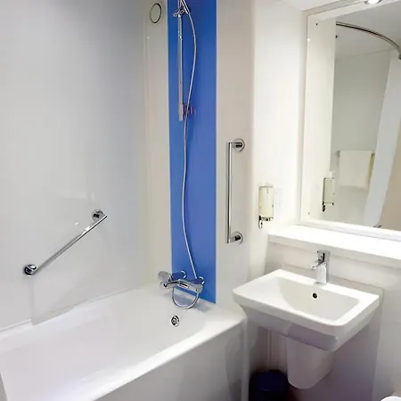 Travelodge London Chessington Tolworth-2