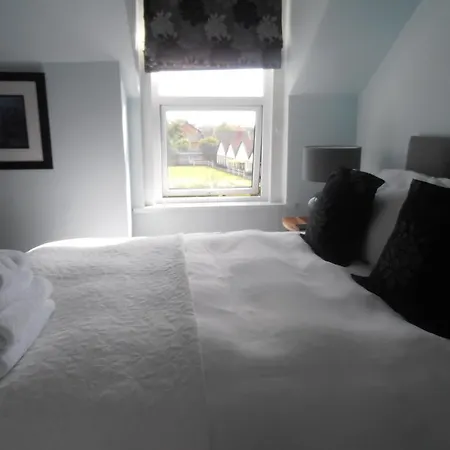 Inglewood Boutique Rooms With Self Catering-3
